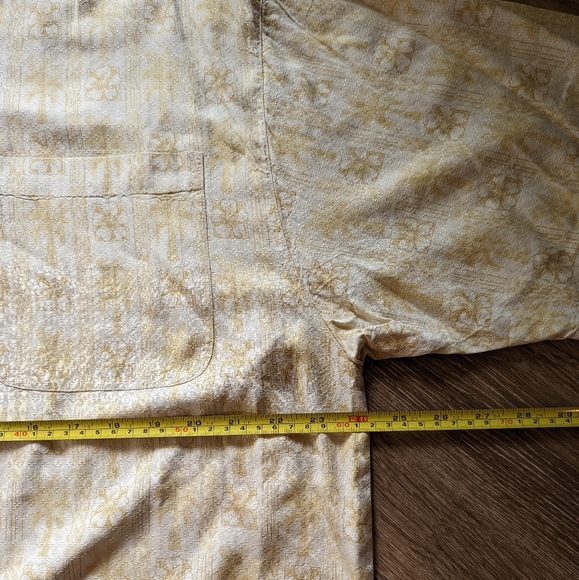 Tommy Bahama 100% Silk Floral Hawaiian Style Button Down Short Sleeve Button Shi - Picture 2 of 7